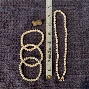 White pearl necklace and bracelets set